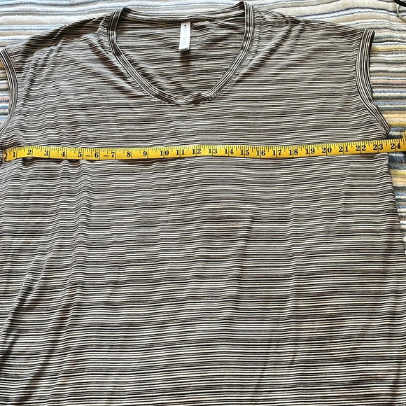 Athleta CLOUDLIGHT STRATUS TEE STRIPE - Picture 14 of 15